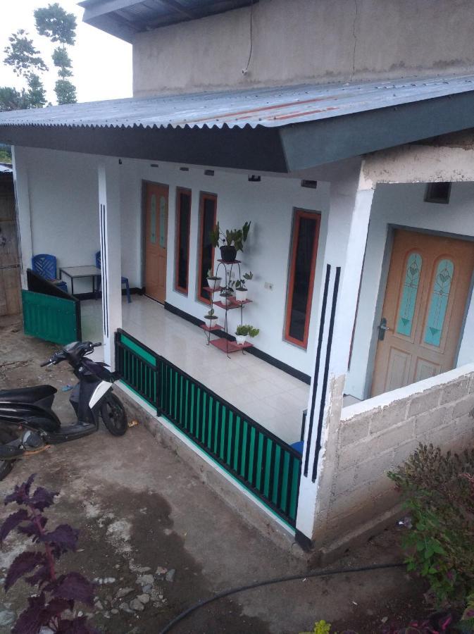 Family Guest House Moni Kelimutu Extérieur photo