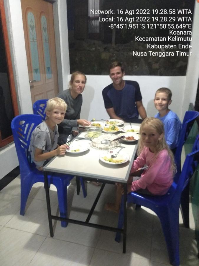 Family Guest House Moni Kelimutu Extérieur photo